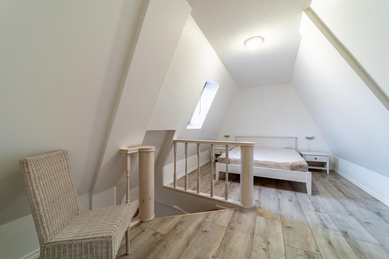 Roofs Of The Old Tallinn Guest House Talin Exterior foto