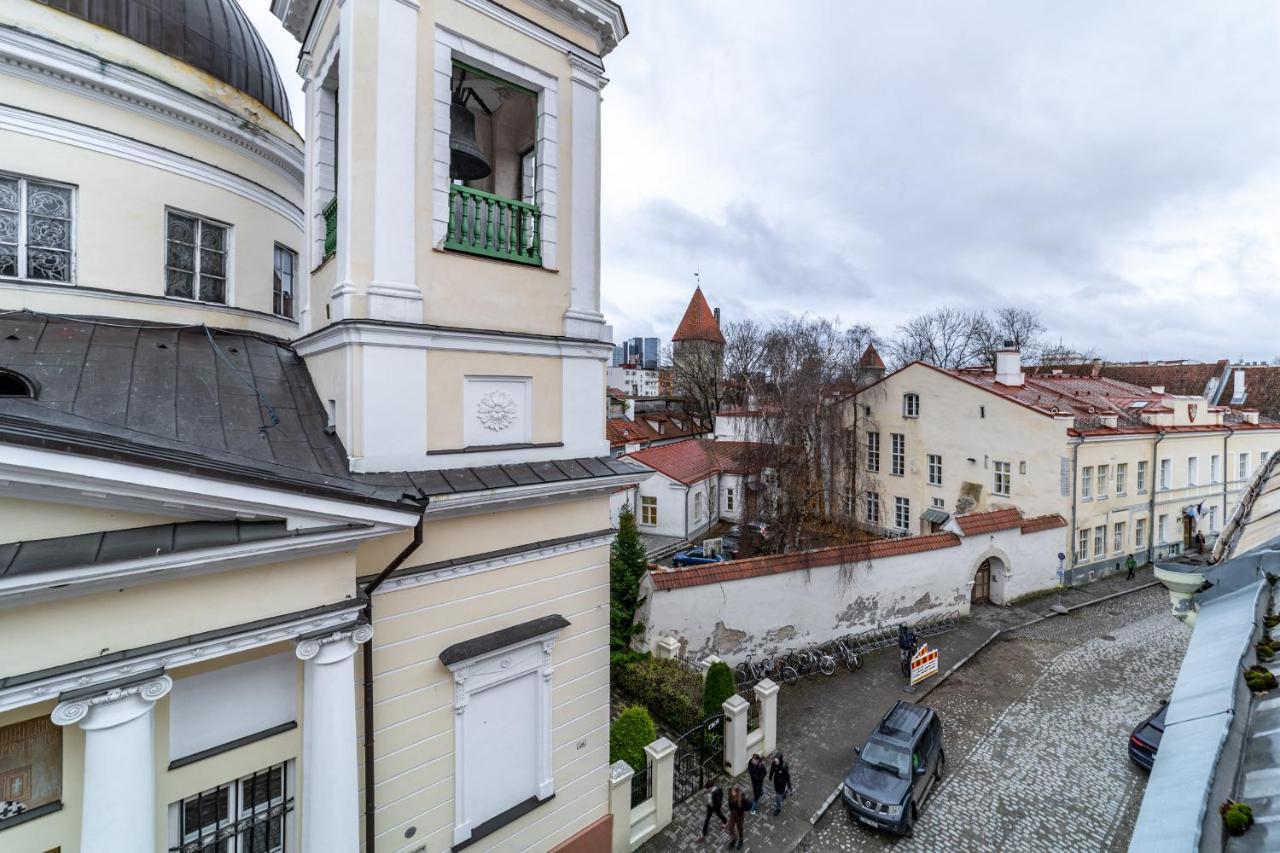 Roofs Of The Old Tallinn Guest House Talin Exterior foto